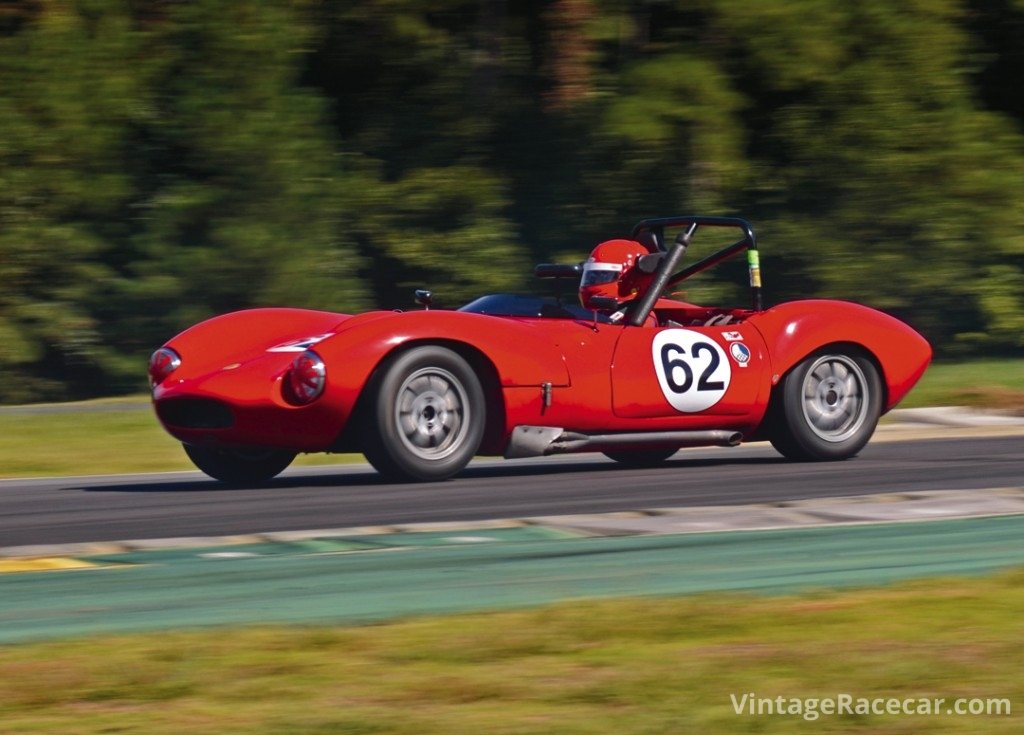 The pristine Õ67 Ginetta G4 of Lee Talbot accelerates out of the Oak Tree turn onto the back straight.Photo: Fred Lewis 