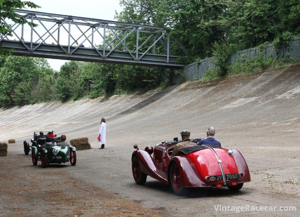 Competitors await their turn on the Members Banking. Photo: Pete Austin 