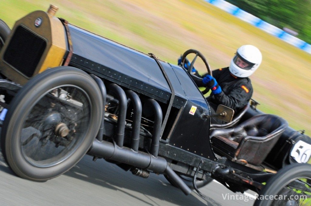 Ron Birkett lines up for the last corner in the FL Sports. Photo: Peter Collins 