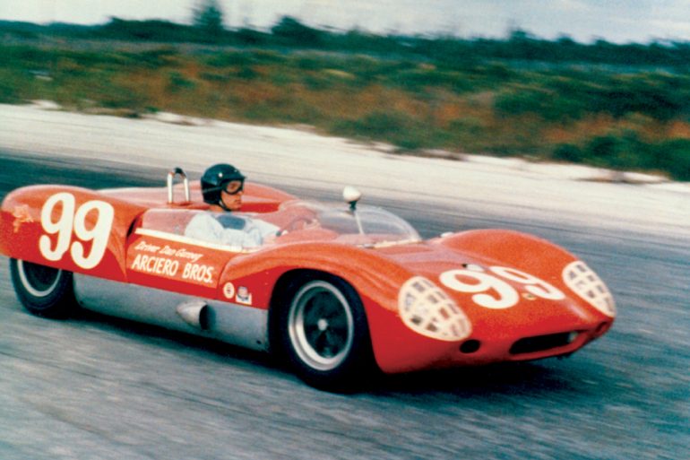 Dan Gurney winning Nassau.
Photo: Willem Oosthoek Collection