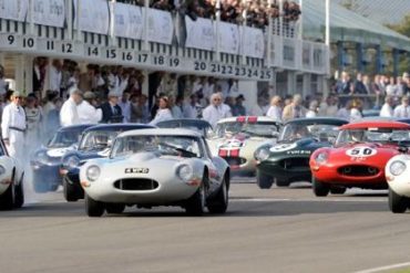 Start of the Fordwater Trophy Race at Goodwood Revival 2011