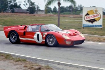 Ken Miles Lloyd Ruby Ford GT40 Mark II roadster, Sebring 12 Hours 1966