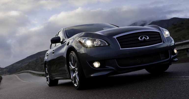 2013 Infiniti M56