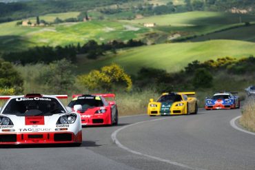 1995 McLaren F1 GTR chassis 02R leads the 1996 McLaren F1 GTR chassis 13R, 1995 McLaren F1 GTR chassis 06R and and 1996 McLaren F1 GTR chassis 12R