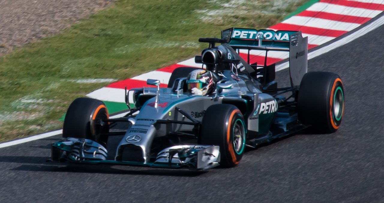 Mercedes F1 W05 Hybrid