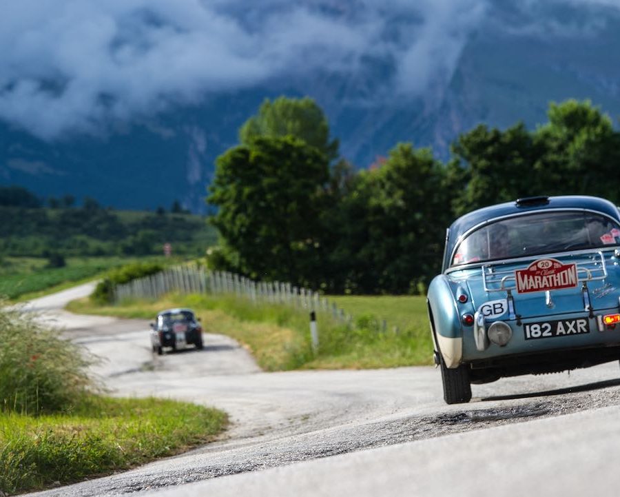 1960 Austin-Healey 3000 Mk I ©Francesco & Roberta Rastrelli / Blue Passion