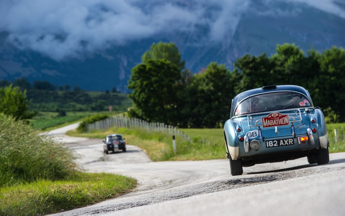 1960 Austin-Healey 3000 Mk I ©Francesco & Roberta Rastrelli / Blue Passion