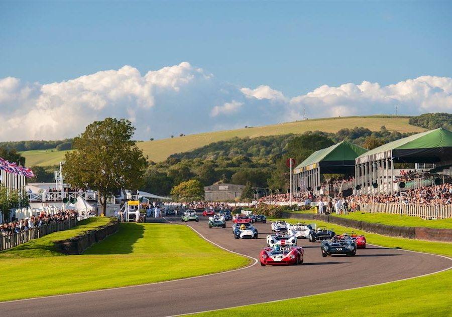 Start of the Whitsun Trophy at the Goodwood Revival 2015 Julien Mahiels