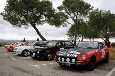 Fiat Ritmo 138 and Datsun 240Z until the start in Lambesc city.