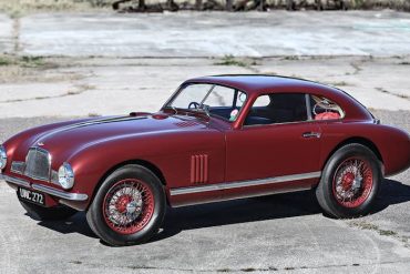 1949 Aston Martin DB Mk II (photo: Mathieu Heurtault)