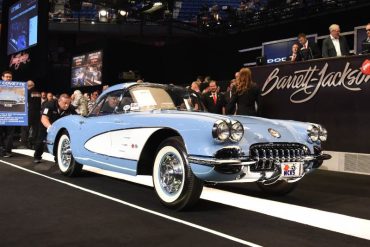 1960 Chevrolet-Corvette-1