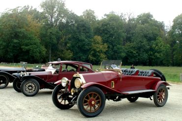 Historic Lancias pose near the Royal Castle at Racconigi.
Photo: Peter Collins