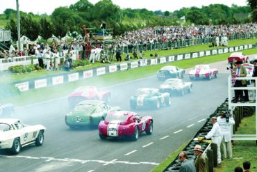 The TT grid makes a thunderous departure.
Photo: Keith Booker