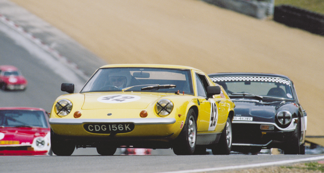 Ross BraithwaiteÕs Lotus Europa at Druids.
Photo: Peter Collins