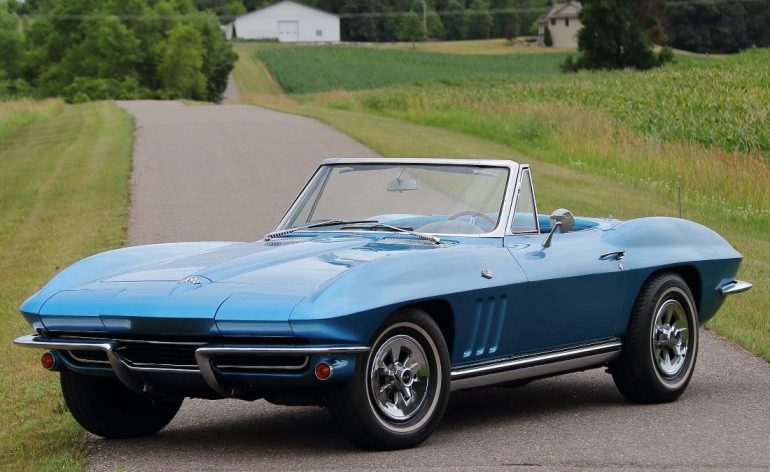 1965 Chevrolet Corvette Convertible (1)