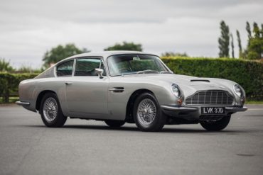 Aston Martin DB6