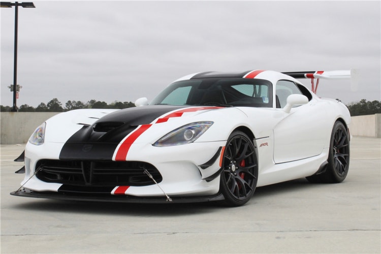 Dodge Viper ACR Feature