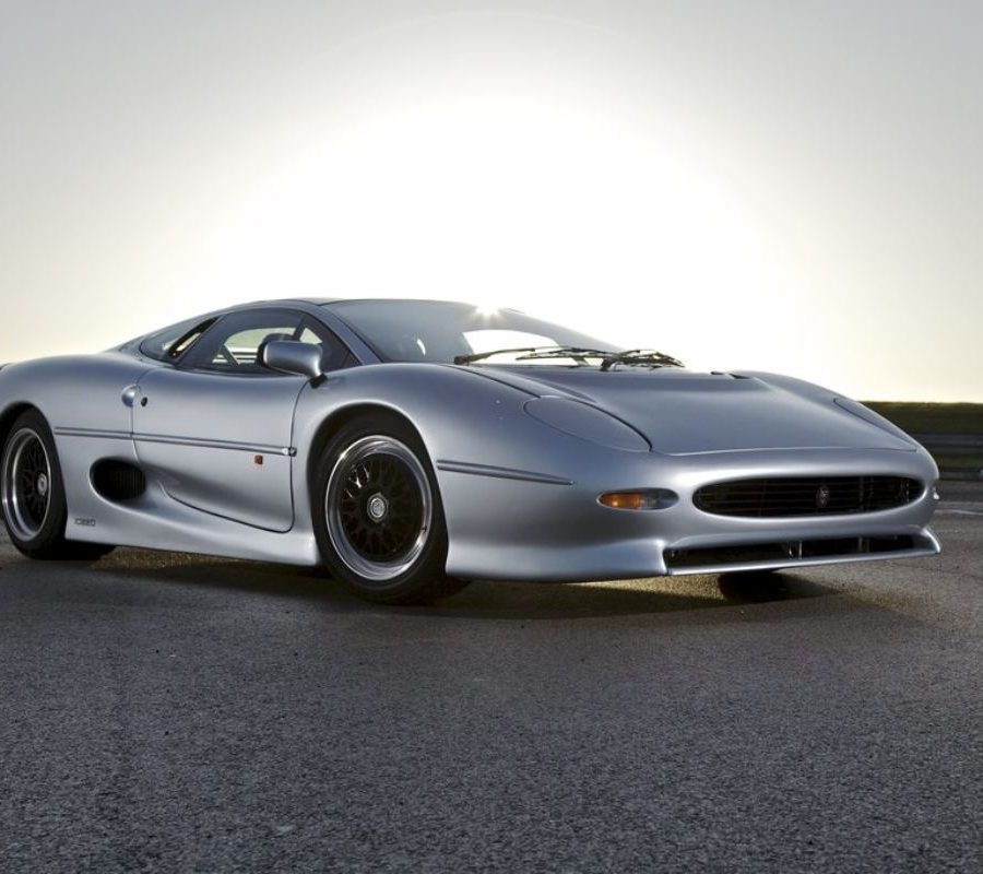 Jaguar XJ220