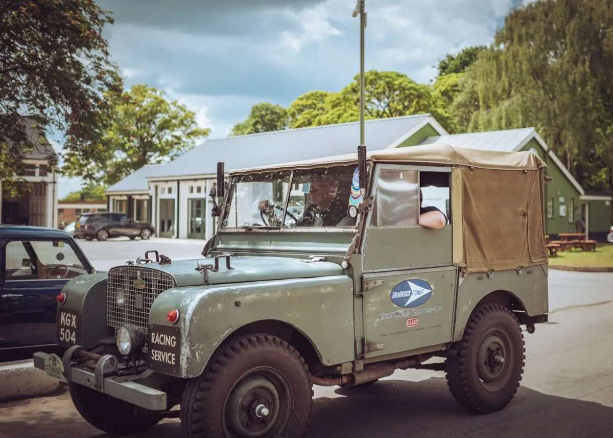 Land Rover Legends