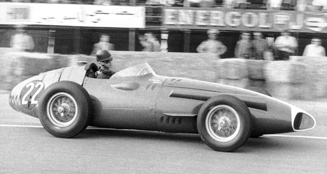 F1 and sports car racer Masten Gregory is born in Kansas City, MO (1932).