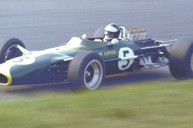 Jim Clark wins his third straight USGP, this time driving a Lotus-Ford (1967).