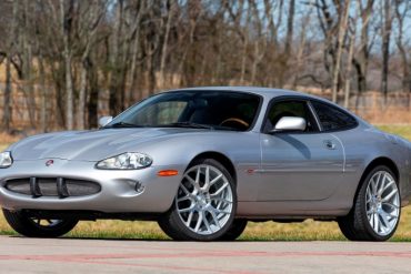 Jaguar XK8 and XKR