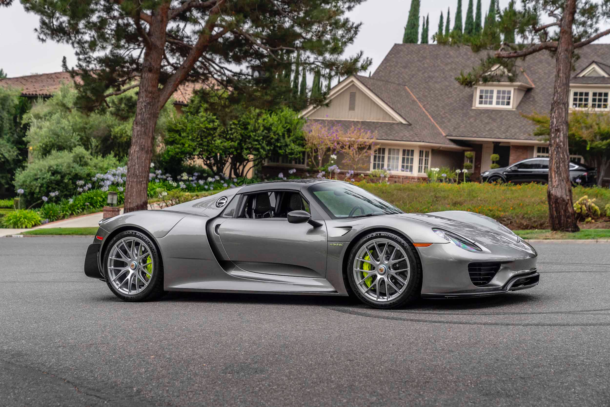 2015 PORSCHE 918 HYPERCAR