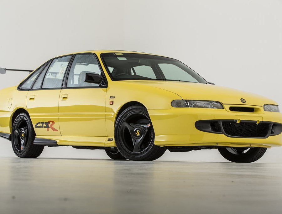 Holden HSV GTS-R front three quarter view