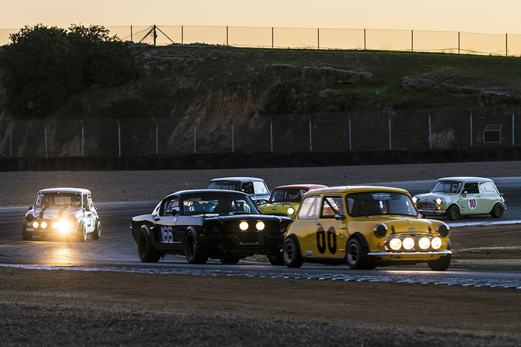 Mini vs Mustang race Copyright Bill Wagenblatt