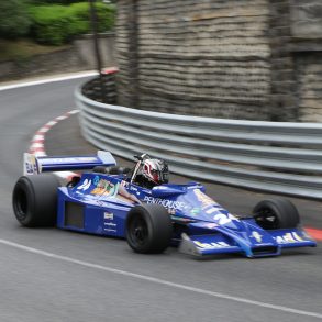 MICHAEL LYONS - HESKETH 308E 1976 F1 CAR. Picasa