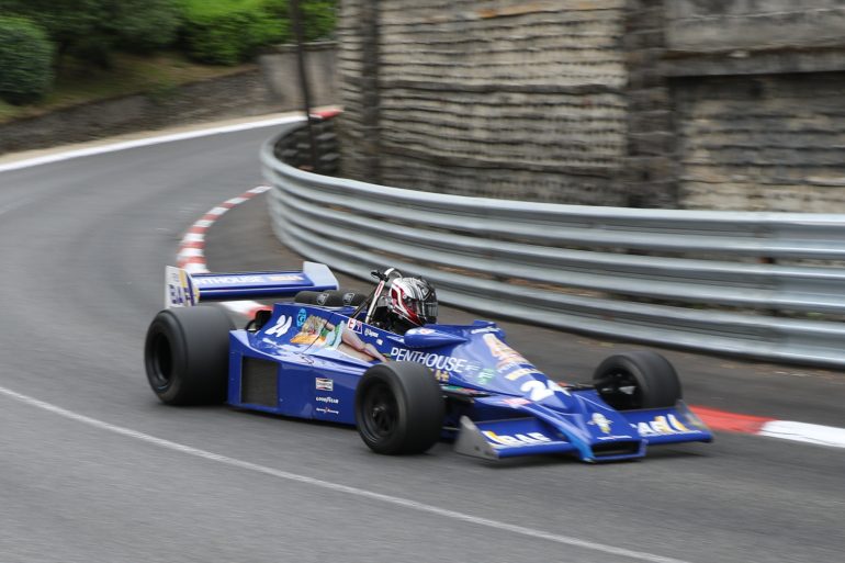 MICHAEL LYONS - HESKETH 308E 1976 F1 CAR. Picasa