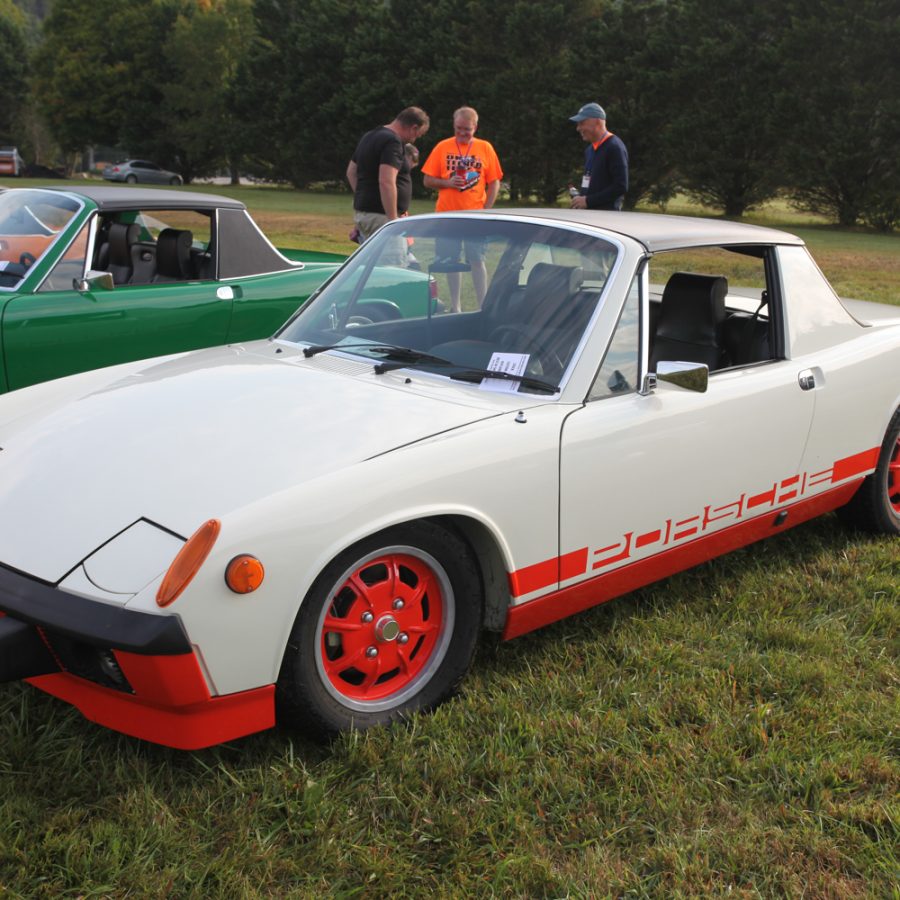 This CanAm special edition is called Creamsicle.