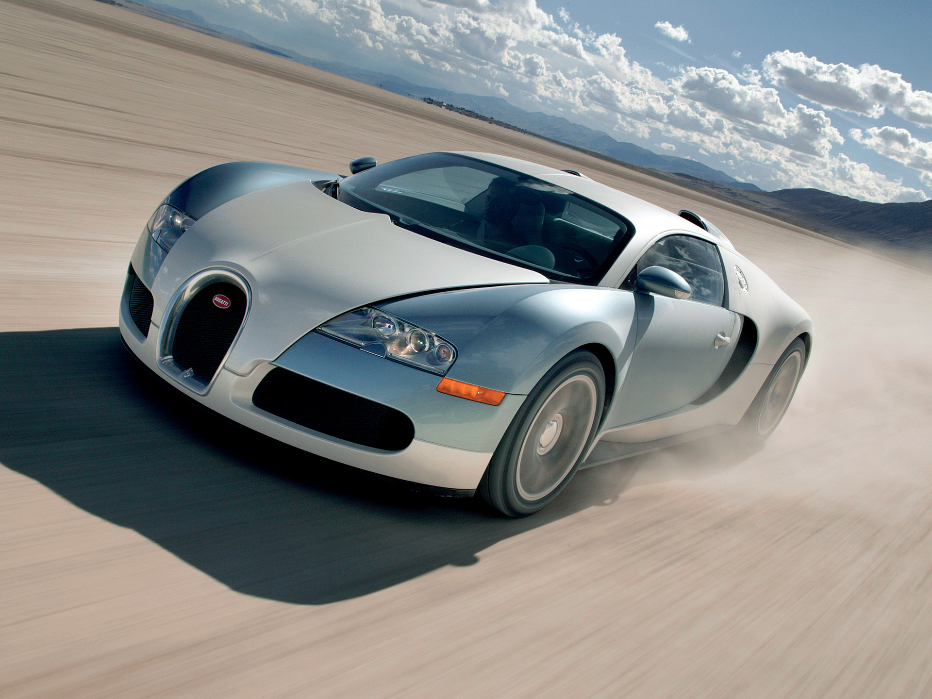 Bugatti_Veyron in/bei Gerlach in Nevada_USA www.ingobarenschee.de