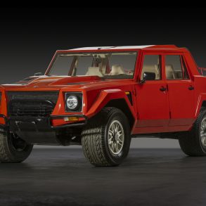 1991 Lamborghini LM002 Ahmed Qadri-Pixelhaus Media ©2022 Courtesy of RM Sotheby's